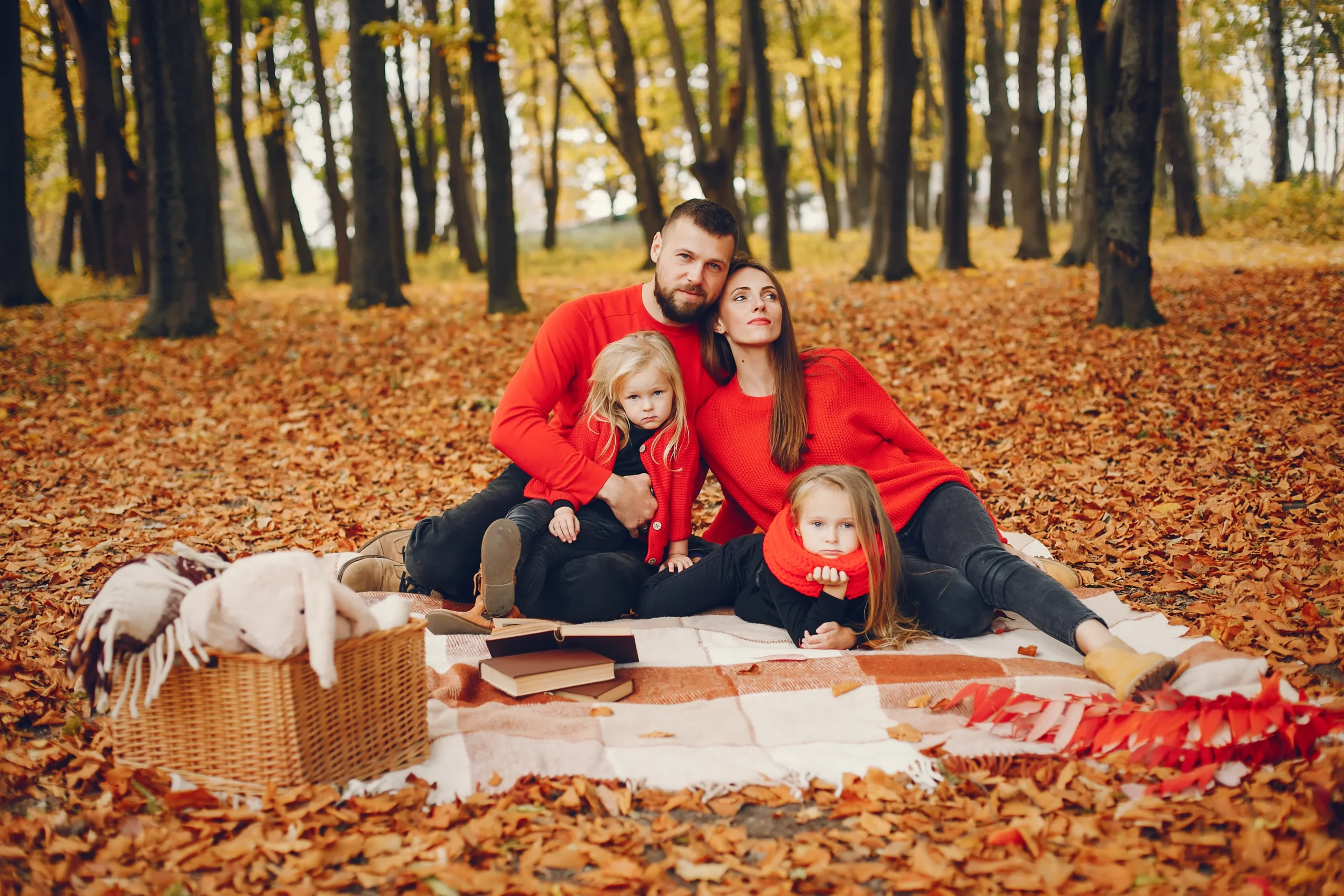 Top Fall Fashion Colors for Stunning Family Photos Featuring
